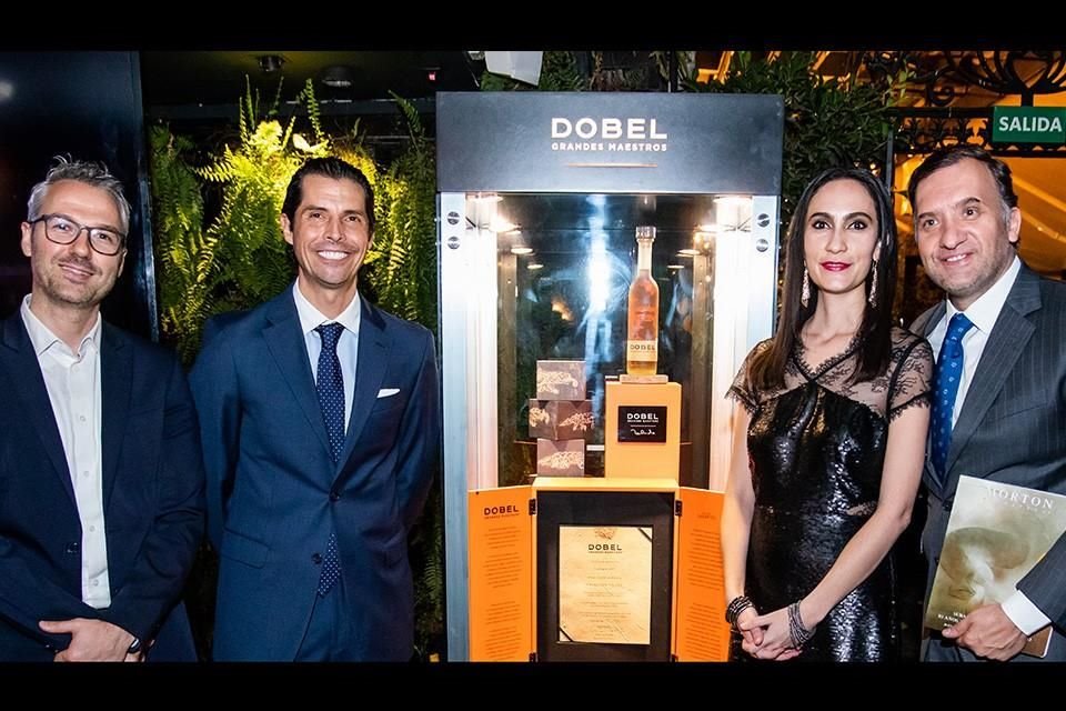 La colección exclusiva de Dobel Grandes Maestros conjuga la maestría de su tequila con el legado que han dejado grandes artistas mexicanos.