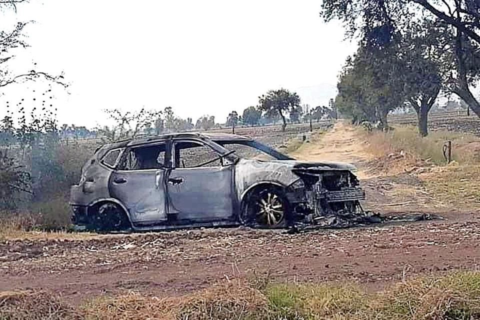 Karen Hervey, jinete queretana de 23 años, y el charro guanajuatense Lorenzo Ríos Jr. fueron calcinados dentro de auto en Valle de Santiago.