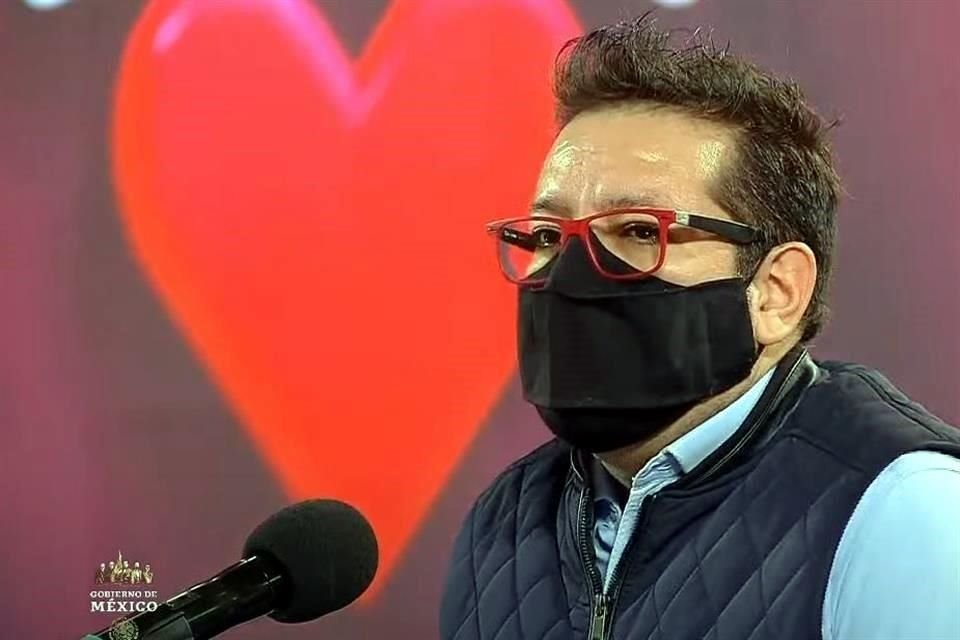 Ricardo Cortés durante la conferencia de prensa en Palacio Nacional.