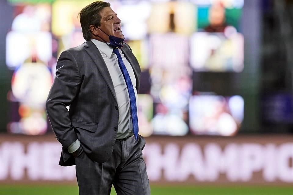 Miguel Herrera se peleó con parte del cuerpo técnico del LAFC en las Semis de Concachampions.