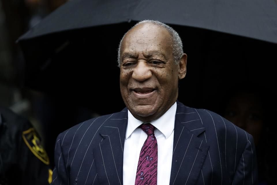 Bill Cosby dijo que ha preferido asearse en su celda para evitar posible contagio de coronavirus en la prisión.