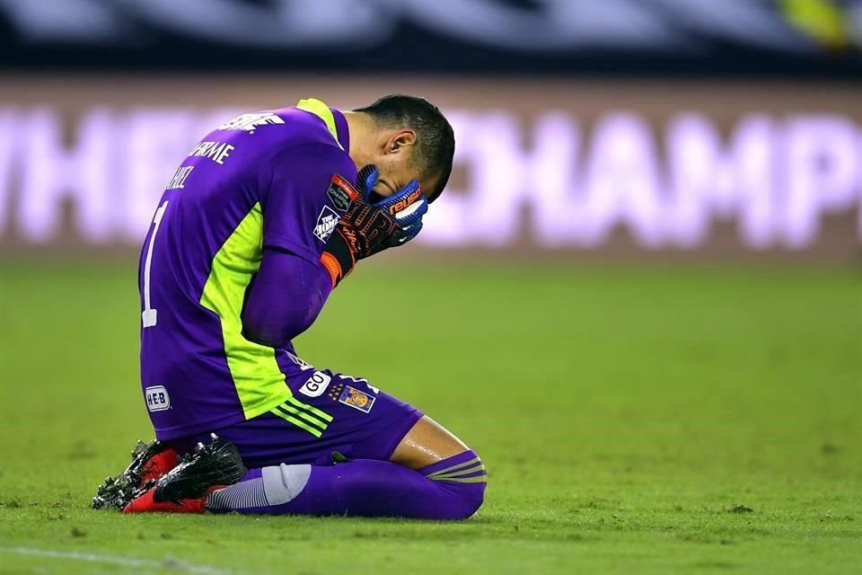 Nahuel Guzmán lloró trass el silbatazo final.