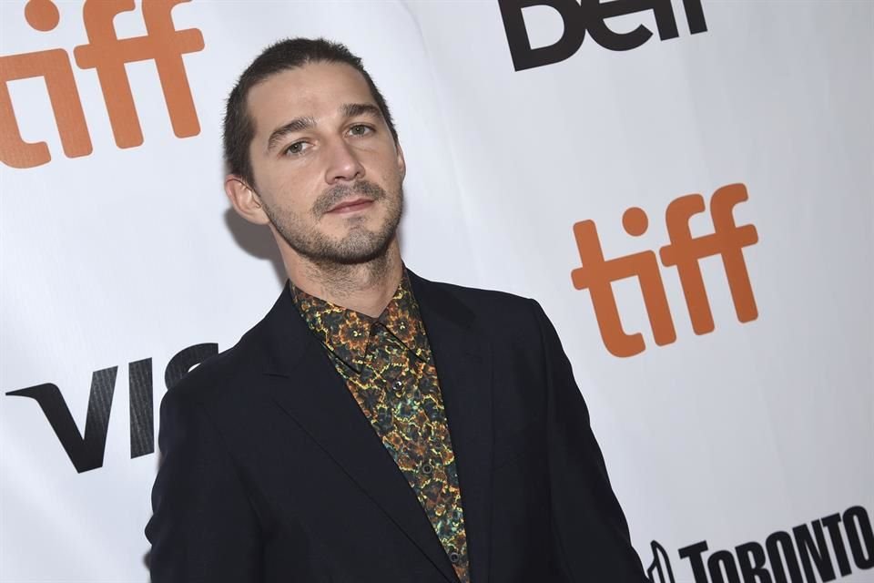 Después de haber sido demandado por abuso y agresión, aseguran que Shia LaBeouf busca ayuda psicológica.