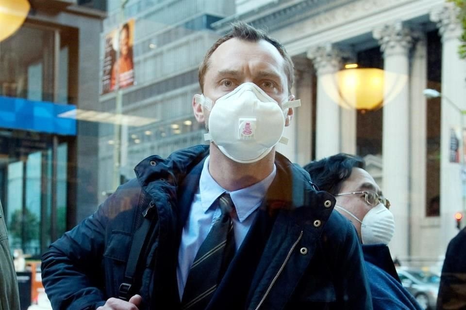 Jude Law es uno de los tantos famosos que participó en la película 'Contagio', de 2011, dirigida por Steven Soderbergh.