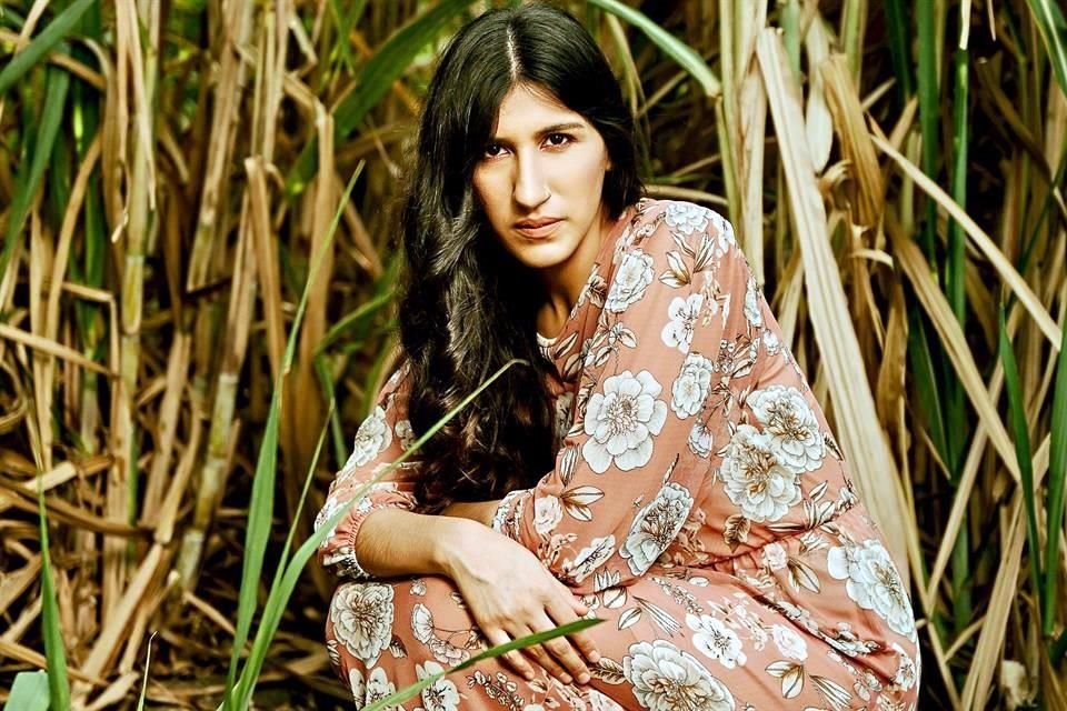 En las cinco piezas que integran su disco debut, la compositora mantense Melisa Castellanos expresa la nostalgia por el terruño.