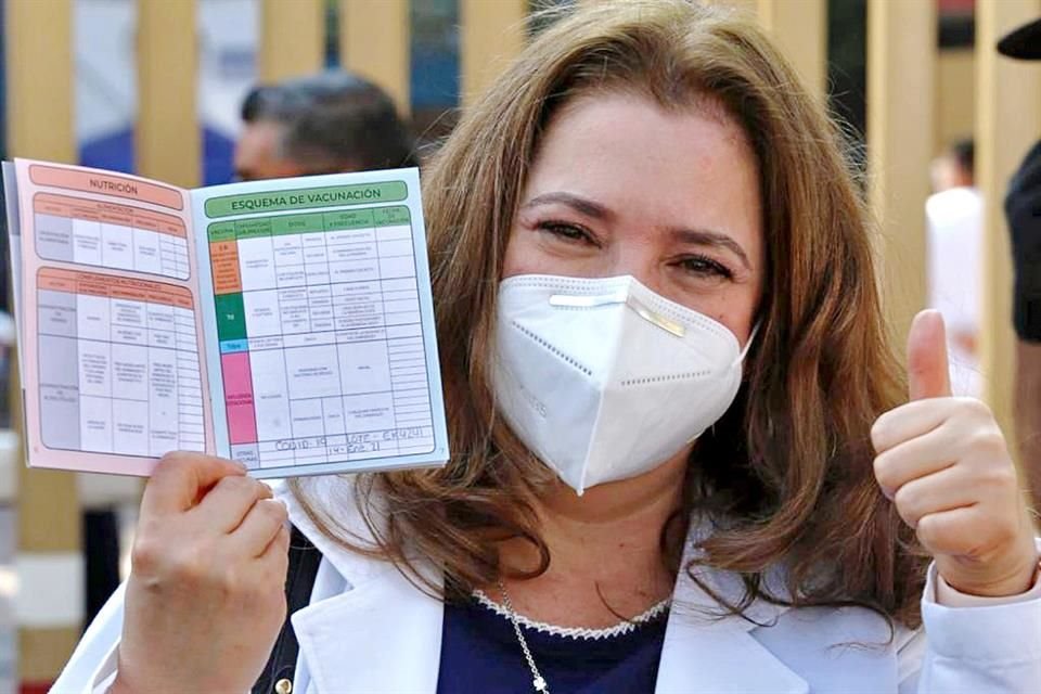 En el año que termina, personal de salud vio pasar por salas de urgencia a casi medio millón de pacientes sospechosos de Covid y atestiguaron defunción de 124 mil 897 pacientes.