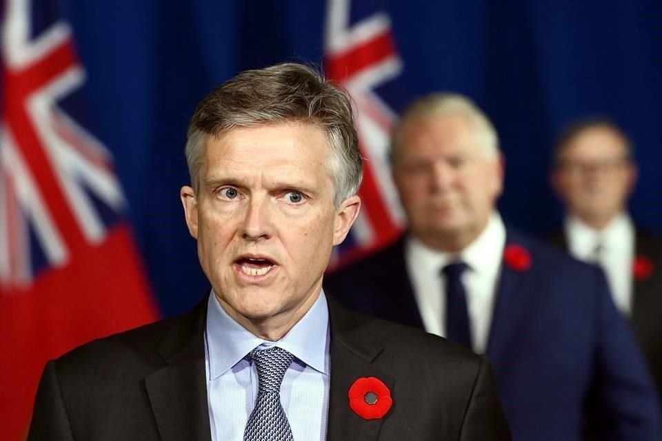El Ministro Rod Phillips intentó ocultar un video en el que aparentaba estar en Ontario durante su estancia en el Caribe.