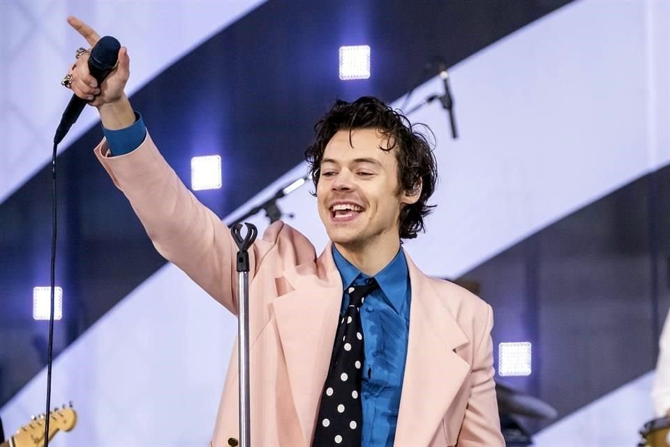 El cantante británico Harry Styles arrancó el año 2021 con el lanzamiento del video de la canción 'Treat People with Kidness', que grabó a principios del 2020, antes de la pandemia de la Covid-19.