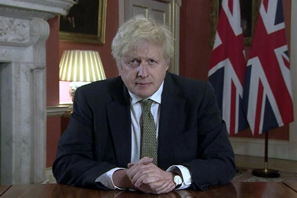 Boris Johnson anunció las nuevas medidas durante un mensaje televisado.