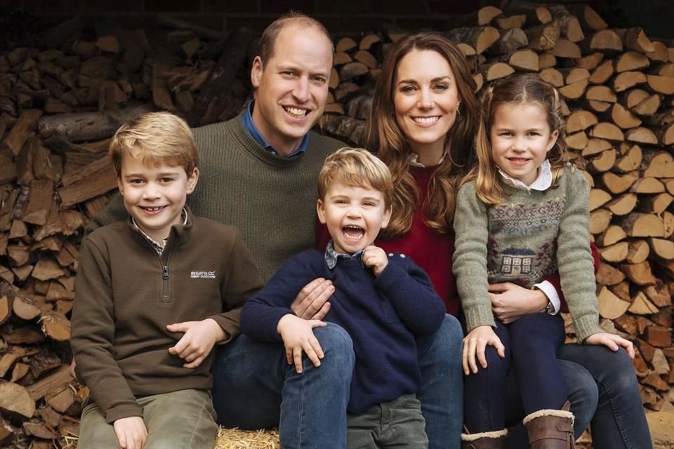 Aunque aún no tienen la mayoría de edad, Jorge y Carlota, hijos de los Duques de Cambridge, tendrán una agenda oficial.