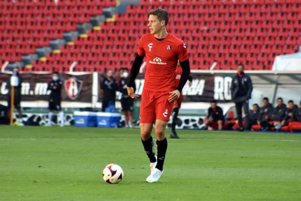 Julio Furch, delantero del Atlas, durante el partido amistoso contra Leones Negros.