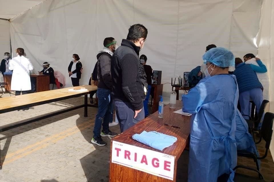 Los residentes recibieron hoy su primera vacuna.