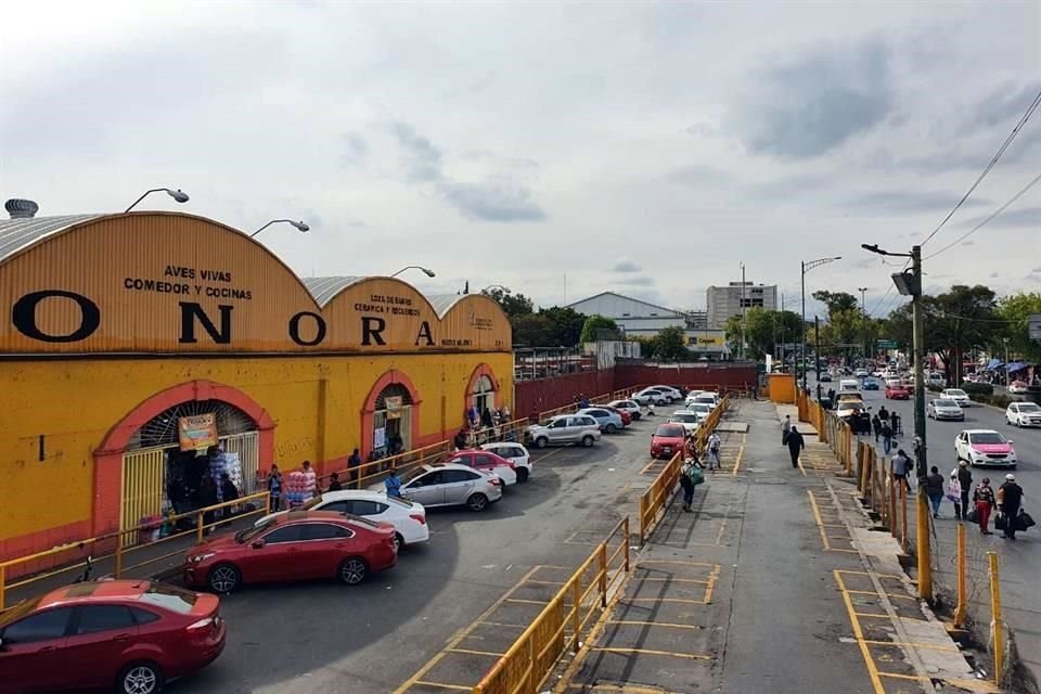 Estacionamiento del Mercado Sonora.