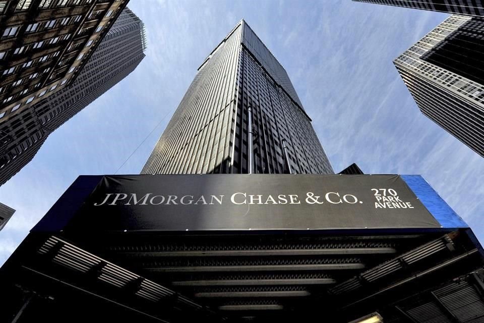 JPMorgan prevé una 'recesión moderada', BofA y Citi anotaron un 'deterioro' de las perspectivas, y Wells Fargo advirtió un entorno económico 'menos favorable'.