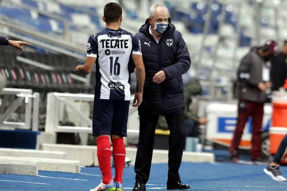 Javier Aguirre tiene ya a Rayados con 6 puntos y son gol en contra.