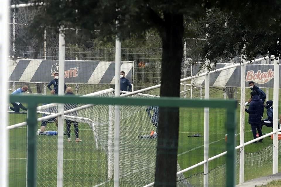 Cerca de 20 jugadores realizaron la práctica del equipo.