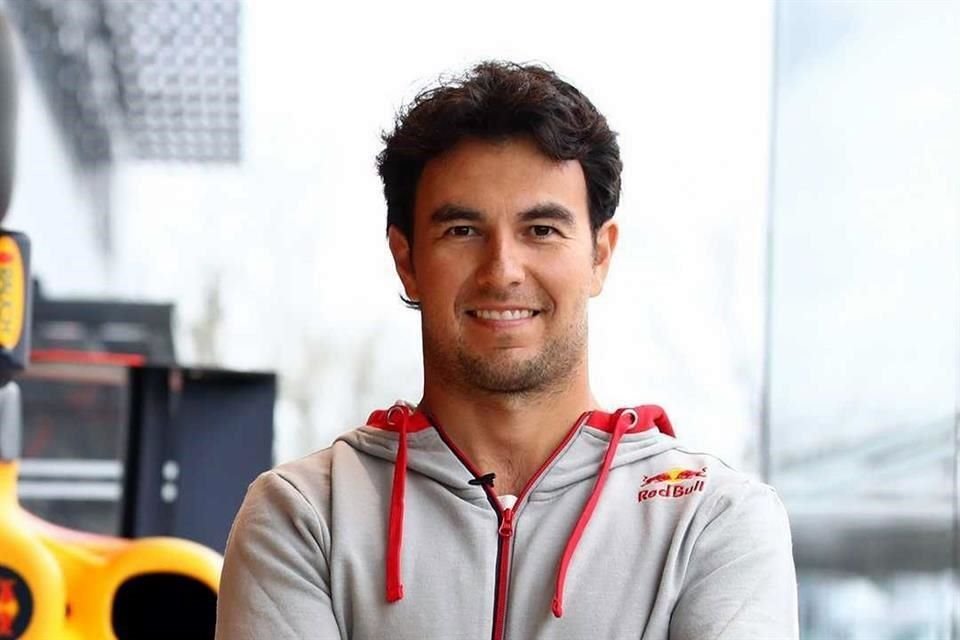 En Mercedes ven que la incorporación de Sergio Pérez a Red Bull fortalecerá a la escudería y hará más cerrada la siguiente competencia.