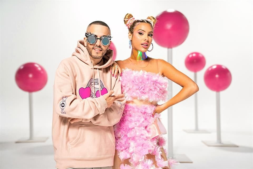 Yandel y Lele Pons llevaron su amor por la goma de mascar al tema 'Bubblegum', su colaboración de estreno.