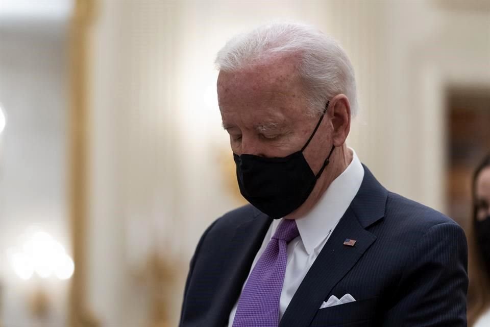 Joe Biden planea invocar la Ley de Producción de Defensa para aumentar los suministros de insumos de la pandemia.