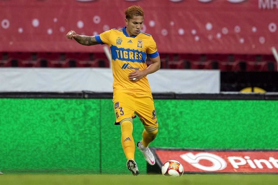 Carlos Salcedo disputó los 90 minutos del triunfo de Tigres sobre Atlas,