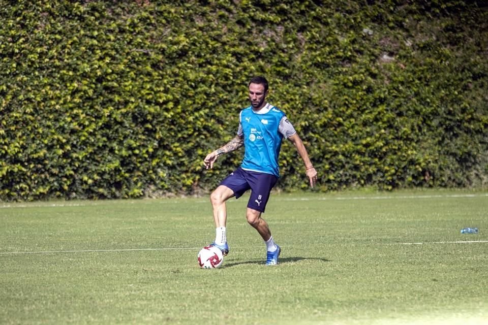 Miguel Layún firmó contrato con Rayados en el Clausura 2019.