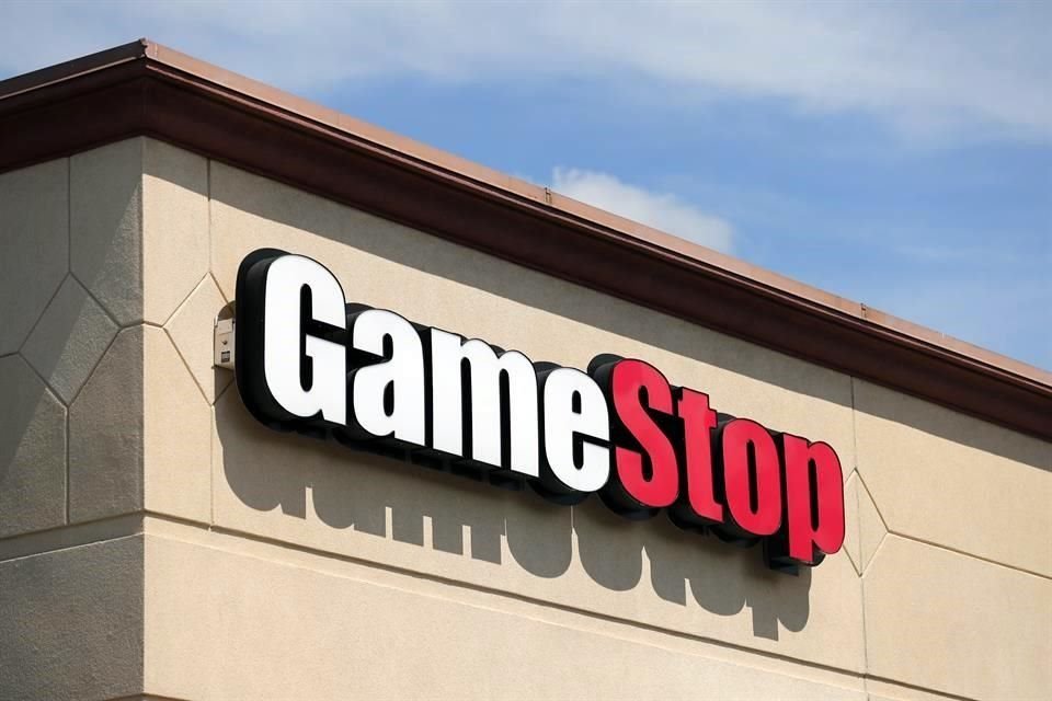 GameStop capturó los titulares internacionales, ya que los inversionistas minoristas se unieron en redes sociales para llevar las acciones del minorista de videojuegos a niveles astronómicos.