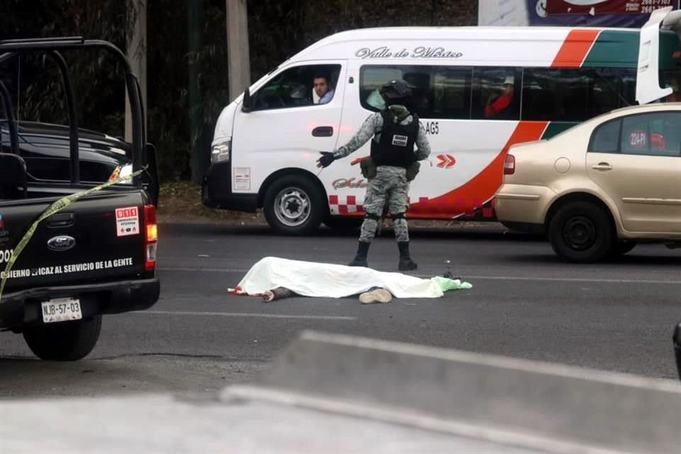 Policías municipales y estatales acordonaron la zona.