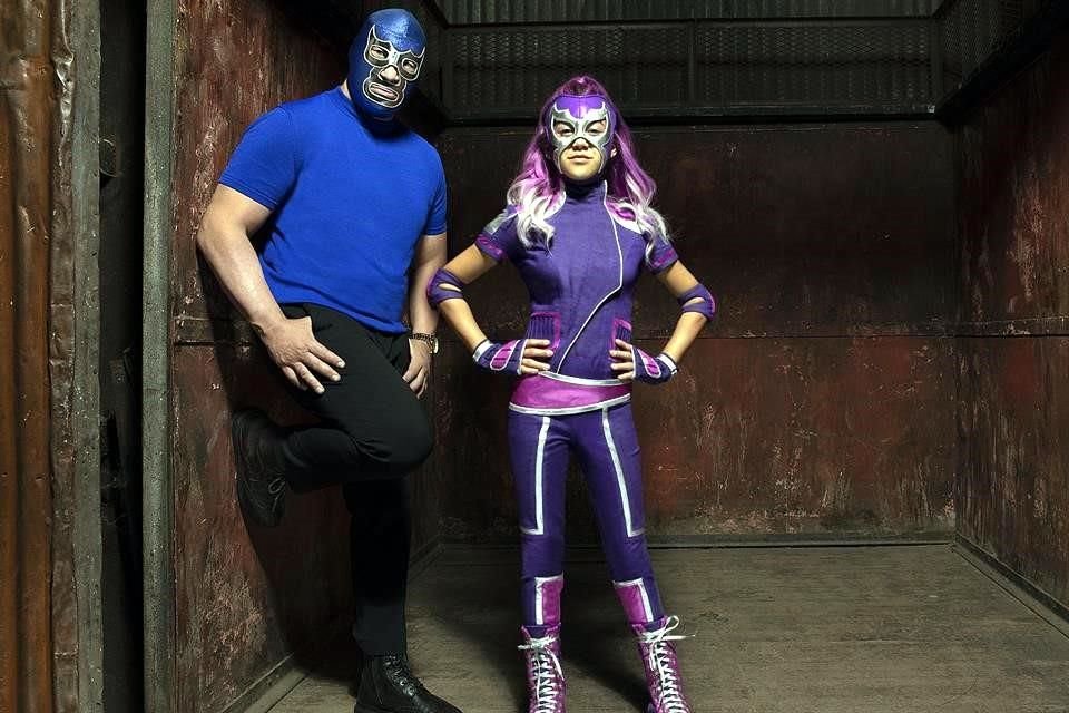 el sueño de Blue Demon Jr será realidad bajo la nueva serie de Disney Channel, 'Ultra Violet & Blue Demon'.