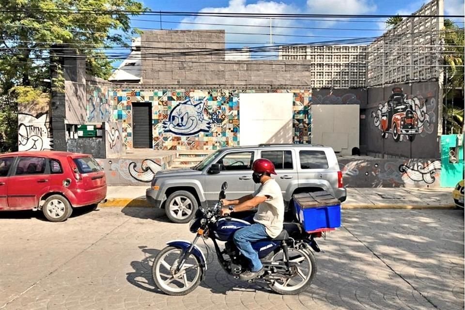 Los empresarios se quejan de que no han recibido apoyos federales para sobrevivir a la pandemia.