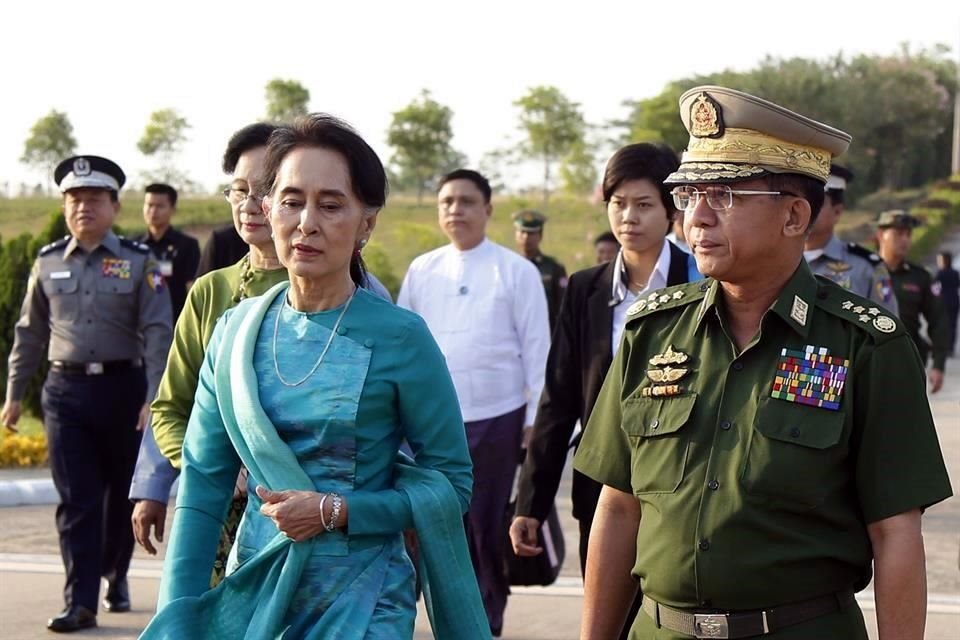 La líder civil de Myanmar Aung San Suu Kyi pidió a ciudadanos no aceptar el golpe de Estado del Ejército y llamó a protestar en contra.