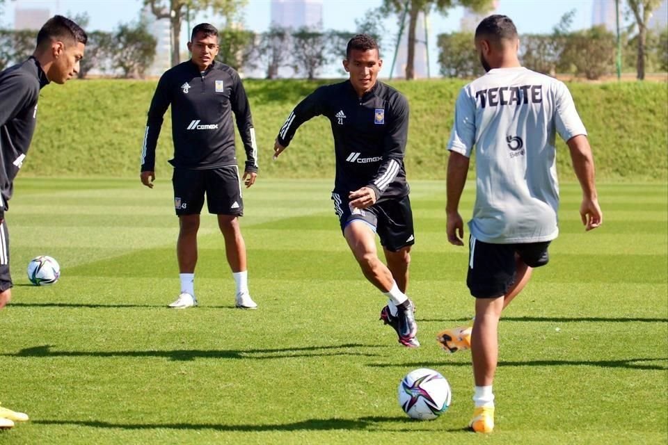 Los felinos tuvieron hoy su primer interescuadras de cara al partido contra los surcoreanos.