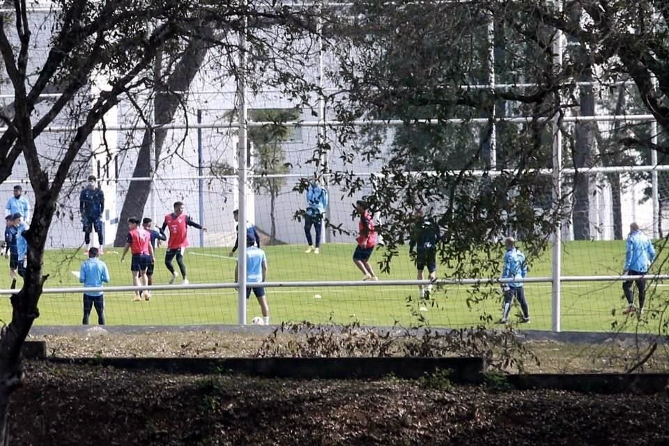 Javier Aguirre usará a Luis Cárdenas como arquero titular.