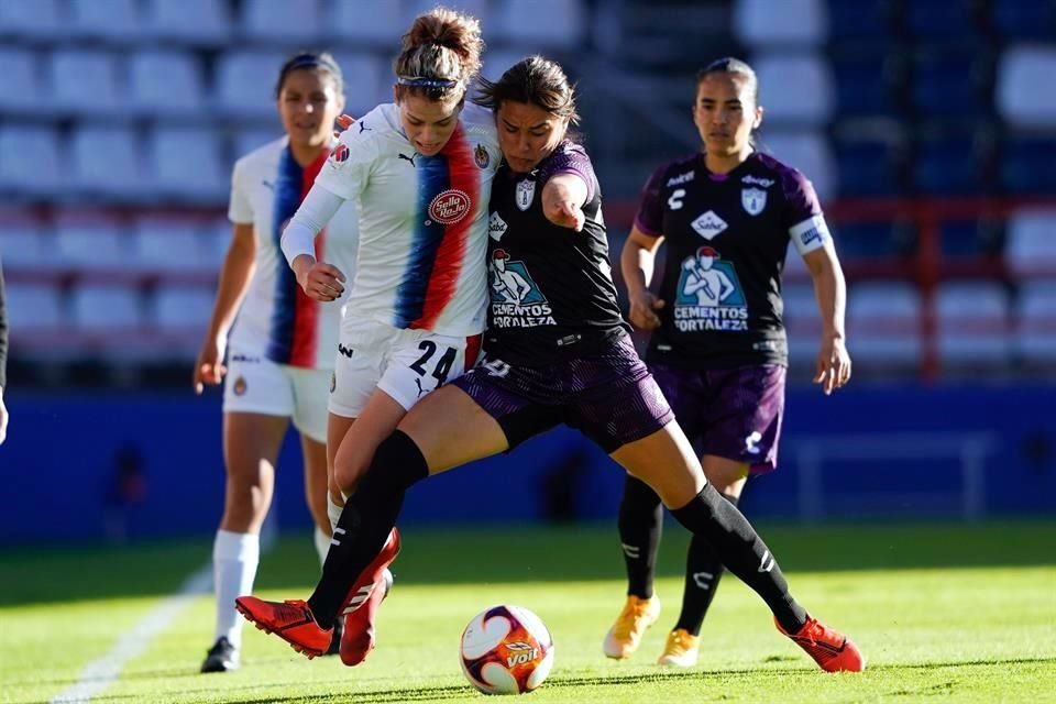 Las Chivas femenil cayeron 1-0 ante las Tuzas con un gol agónico de Mónica Ocampo.