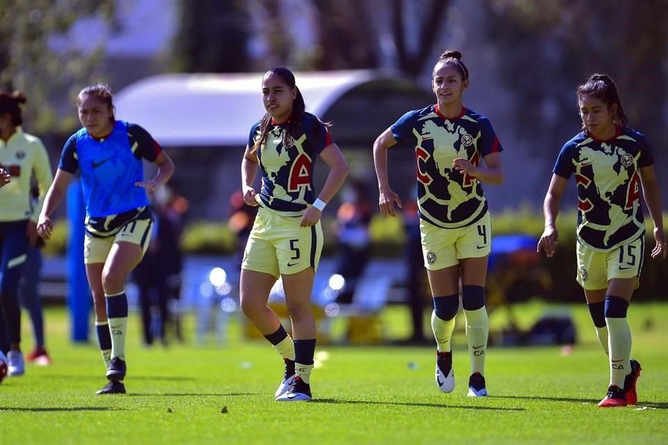 Leonardo Cuéllar lamentó el que su equipo no aprovechó haber jugado tres partidos en casa.