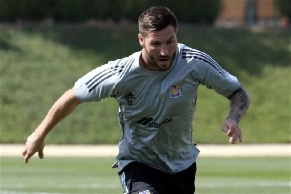 André-pierre Gignac jugaría como único delantero.