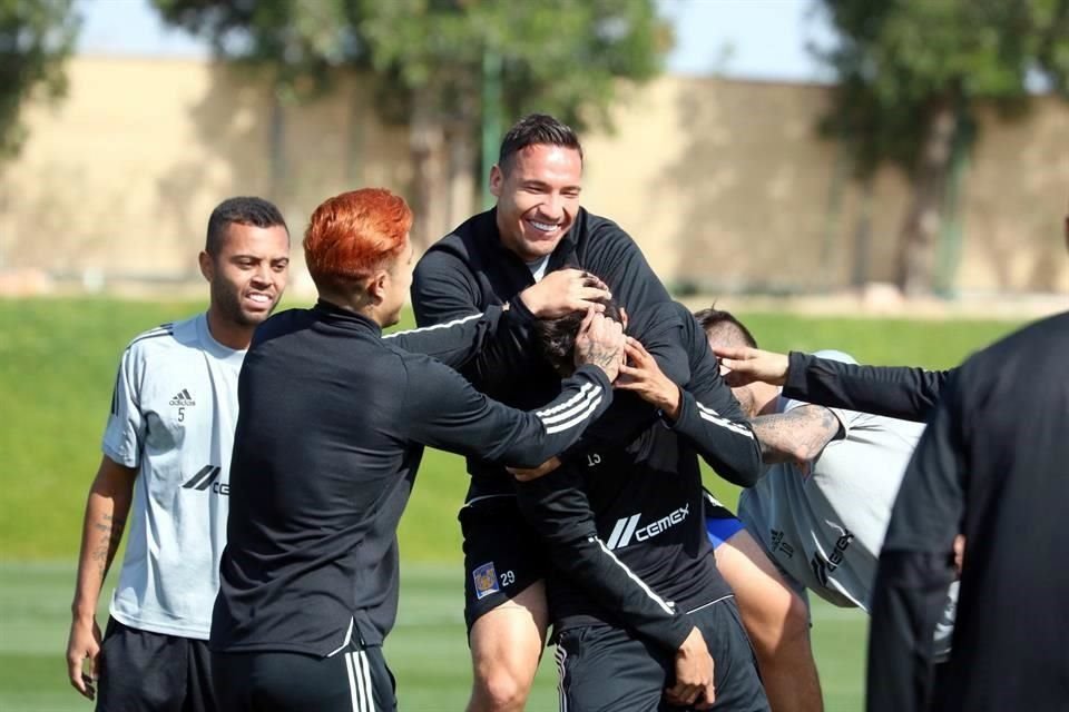 Los felinos lucen sonrientes en Qatar, donde buscarán una hazaña en el Mundial de Clubes.