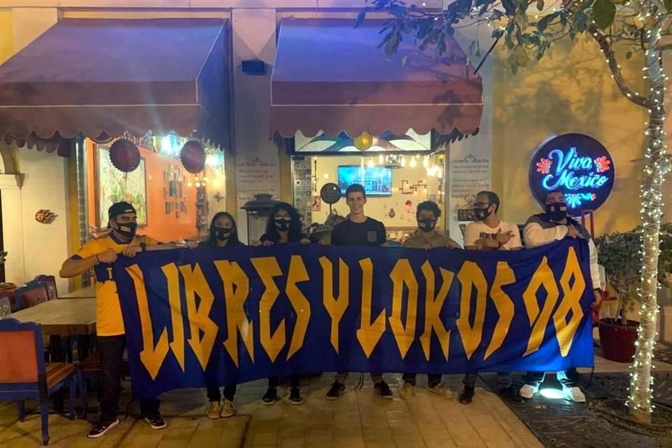 A Qatar llegaron los 'refuerzos' desde San Nicolás para que los Tigres sientan el apoyo en su debut en el Mundial de Clubes.