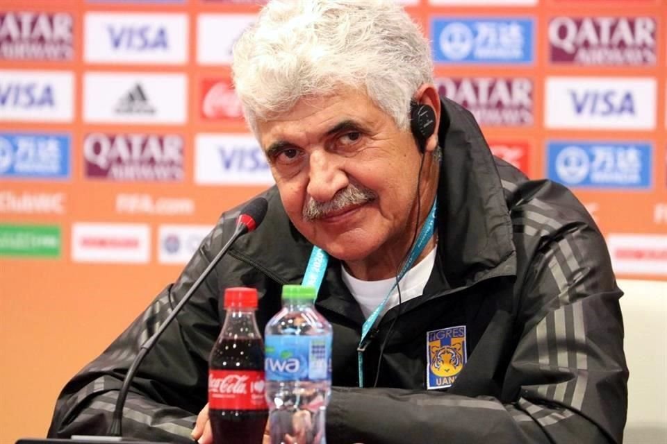 Ricardo Ferretti estuvo este miércoles en la conferencia de prensa previa al duelo ante los surcoreanos.