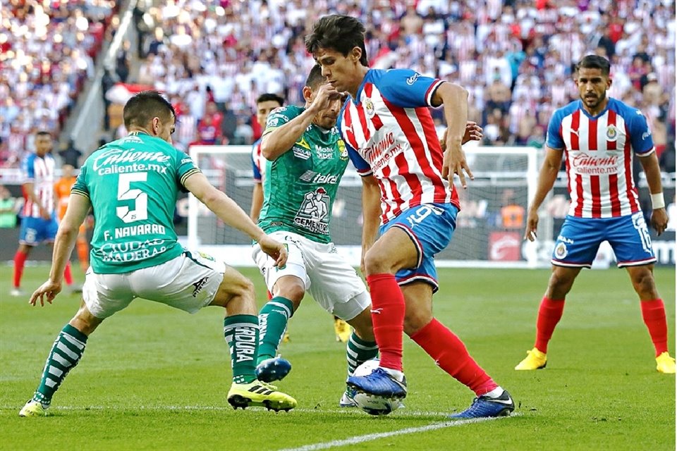 Un triunfo de las Chivas al León paga más del triple en la casa de apuestas Caliente. 