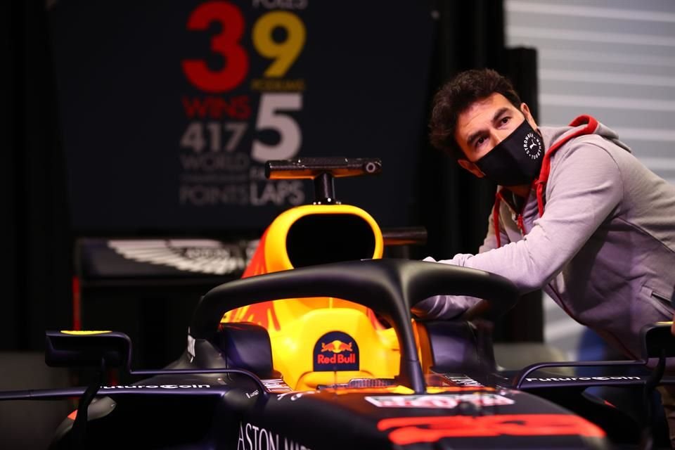 El piloto mexicano será presentado de manera oficial con Red Bull.