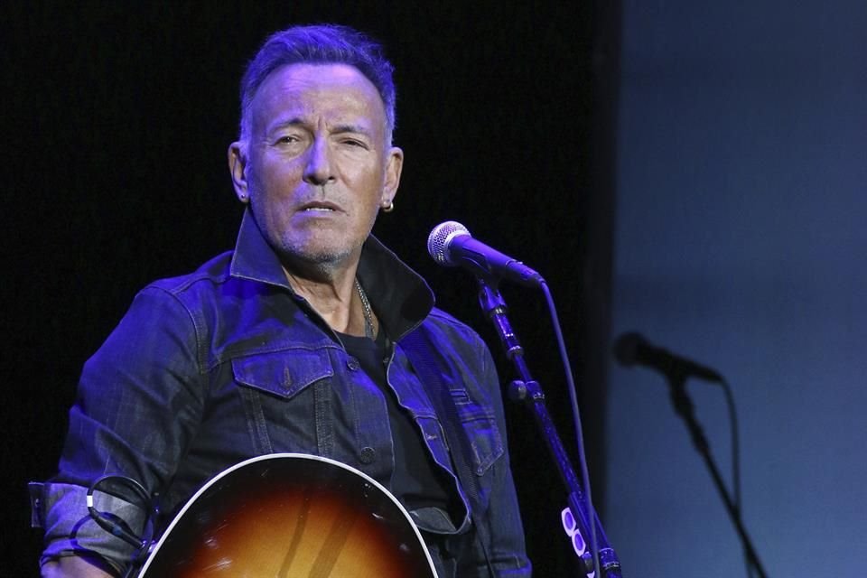 Bruce Springsteen comparecerá ante la corte por conducción imprudente y consumo de alcohol en un área cerrada.