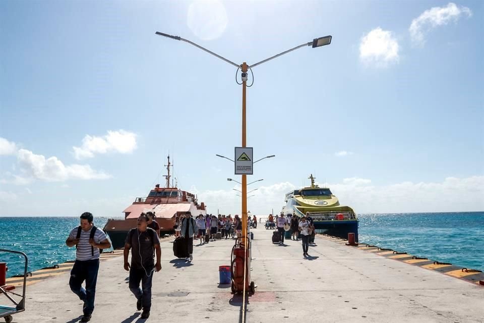 El diesel marino es un tipo de combustible que se usa en barcos y otras embarcaciones.