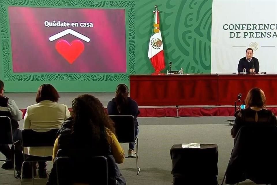 conferencia en Palacio Nacional.