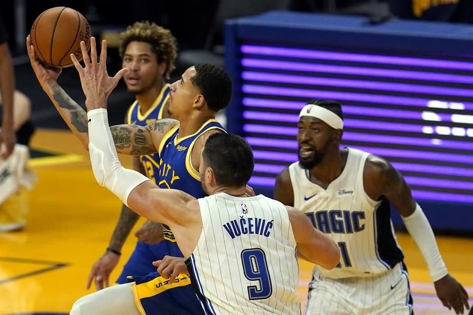 Juan Toscano está haciendo bien las cosas con la quinteta de Golden State.