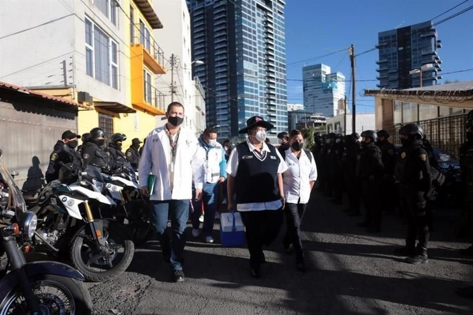 Las brigadas salieron del centro de salud de El Chamizal en punto de las 9 de la mañana.