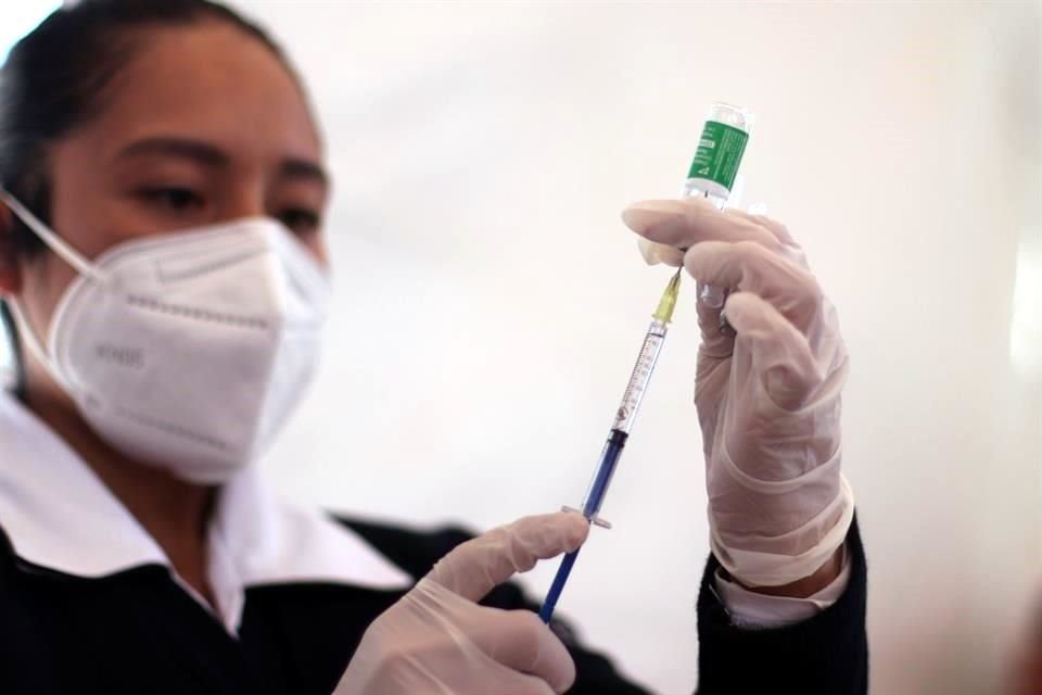 Tras ser incluidas en grupos prioritarios, embarazadas de la CDMX con más de nueve semanas de gestación podrán ser vacunadas a partir de mañana.