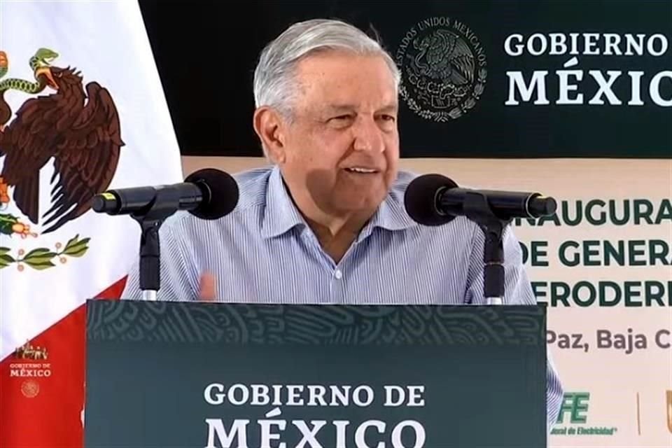 López Obrador de gira en La Paz, Baja California Sur.