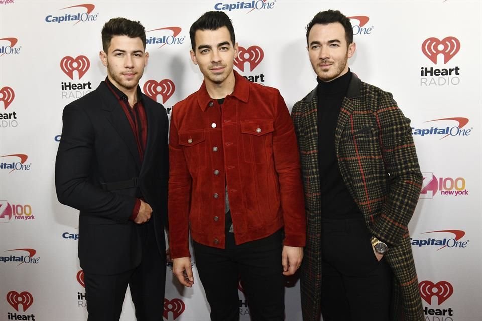 Aunque los Jonas Brothers no han anunciado oficialmente que pausarán su proyecto como banda, fuentes indican que así será porque aparentemente archivaron su último álbum.