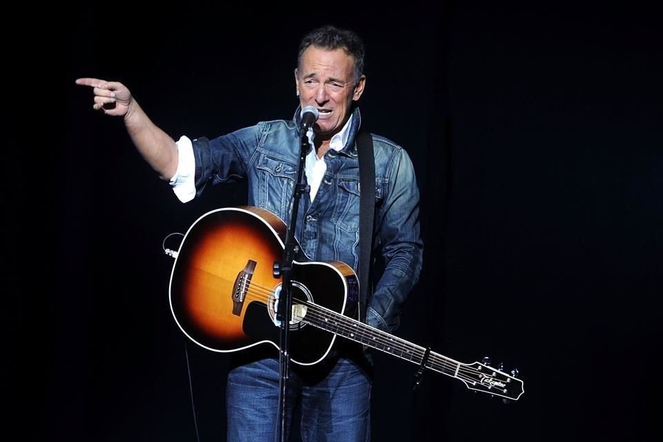 El cantante Bruce Springsteen ganó un caso en tribunales al pagar una multa de 540 dólares por beber tequila en un parque público de Nueva Jersey.