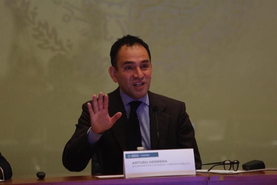 Arturo Herrera, Secretario de Hacienda.